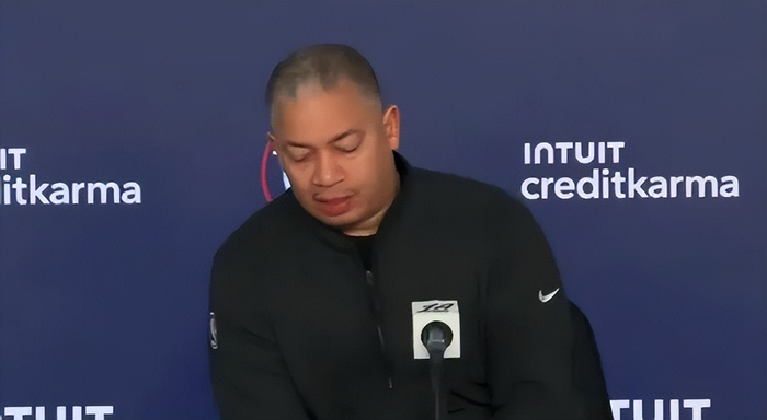 泰伦卢疯了？哈登离队后让伦纳德变成持球大核，伤病隐患瑟瑟发抖|詹姆斯·哈登|快船|克利夫兰骑士队|洛杉矶快船队|泰伦-卢_新浪新闻